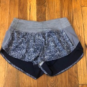like new condition Outdoor Voices size S shorts